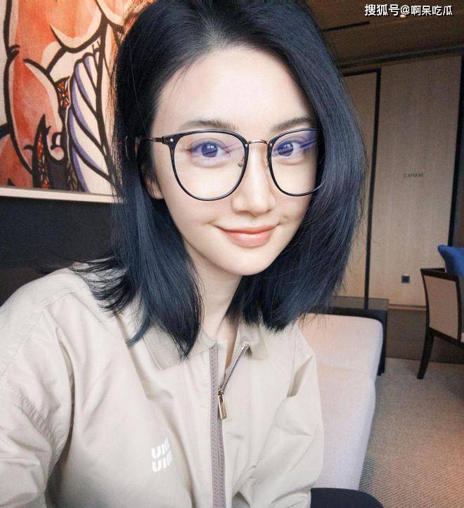 心喊话高中粉丝：好好学习才是正经事龙8囯际景甜“房车课堂”再出圈暖(图6)
