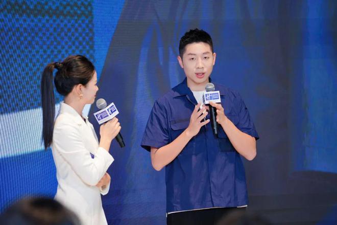 ”许昕给它打出了“全面满分”龙8国际点此进入“人民艺术家(图10)