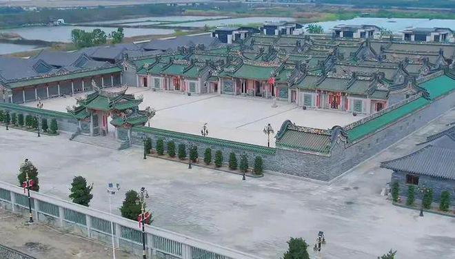 EA落户淮海中路汕头过亿违建豪宅被拆除哈佛演讲女生引发争议K11 ELYS(图4)