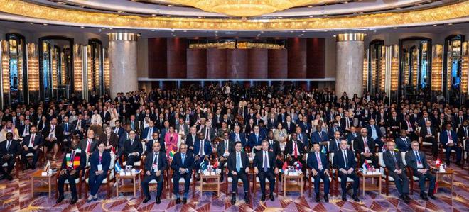 EA落户淮海中路汕头过亿违建豪宅被拆除哈佛演讲女生引发争议K11 ELYS(图33)